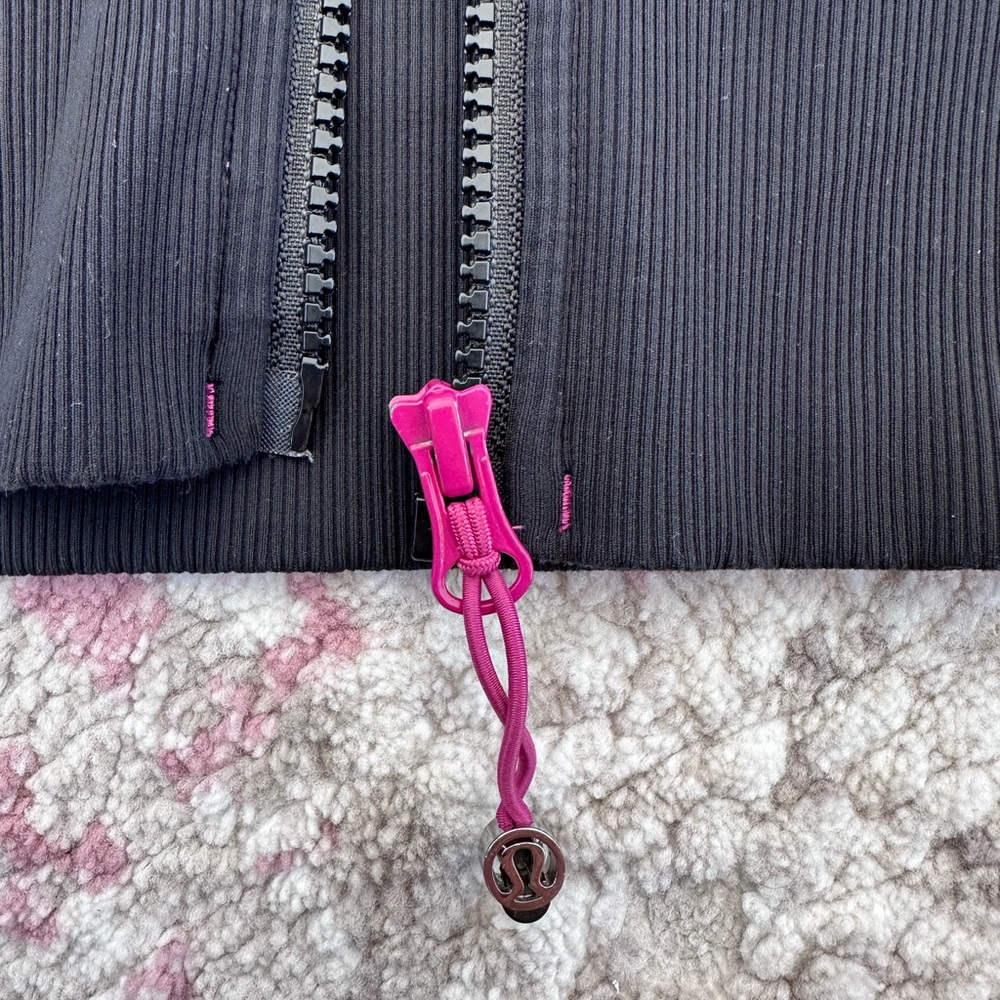 Lululemon zip up - Picture 6 of 6